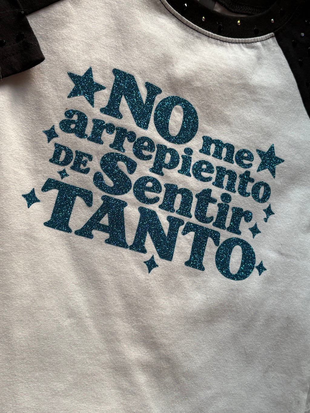 No me arrepiento de sentir tanto